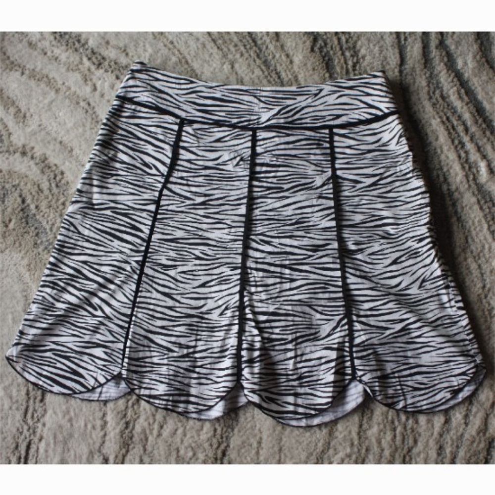 WHBM Zebra Print Scalloped Hem Skirt Size 14